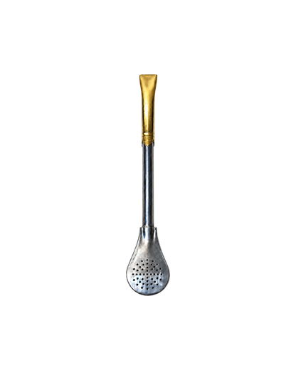 Bombillón Rey de Mate Club hecho de alpaca con pico dorado, 17 cm de largo, diseño artesanal y filtro de alta calidad.