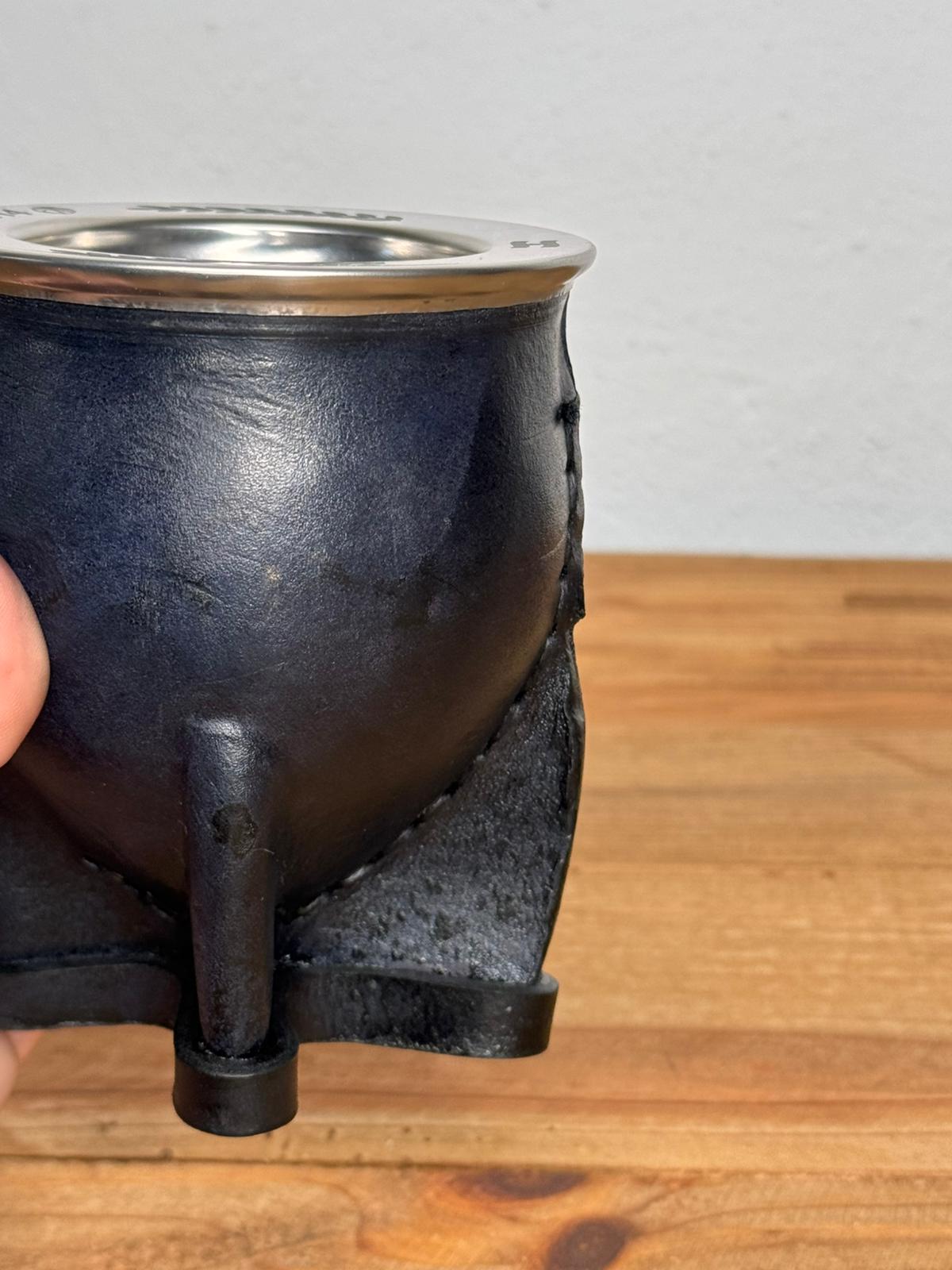 Mate Camionero Negro Grabado - OUTLET
