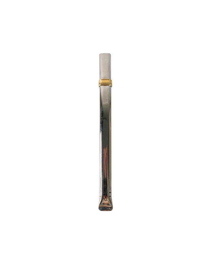 Bombilla plana de acero inoxidable Mate Club con banda dorada, ideal para uso diario.