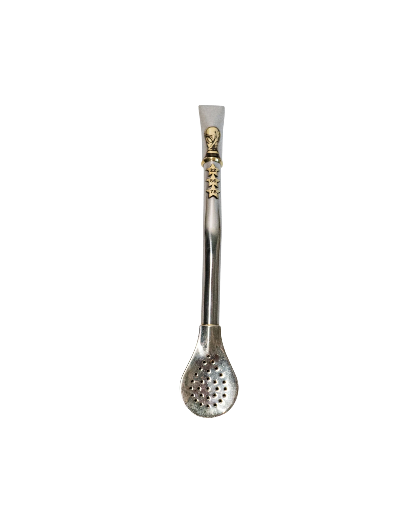 Bombillón de alpaca Mate Club edición Copa del Mundo con detalles en bronce y tres estrellas. Pico plateado.