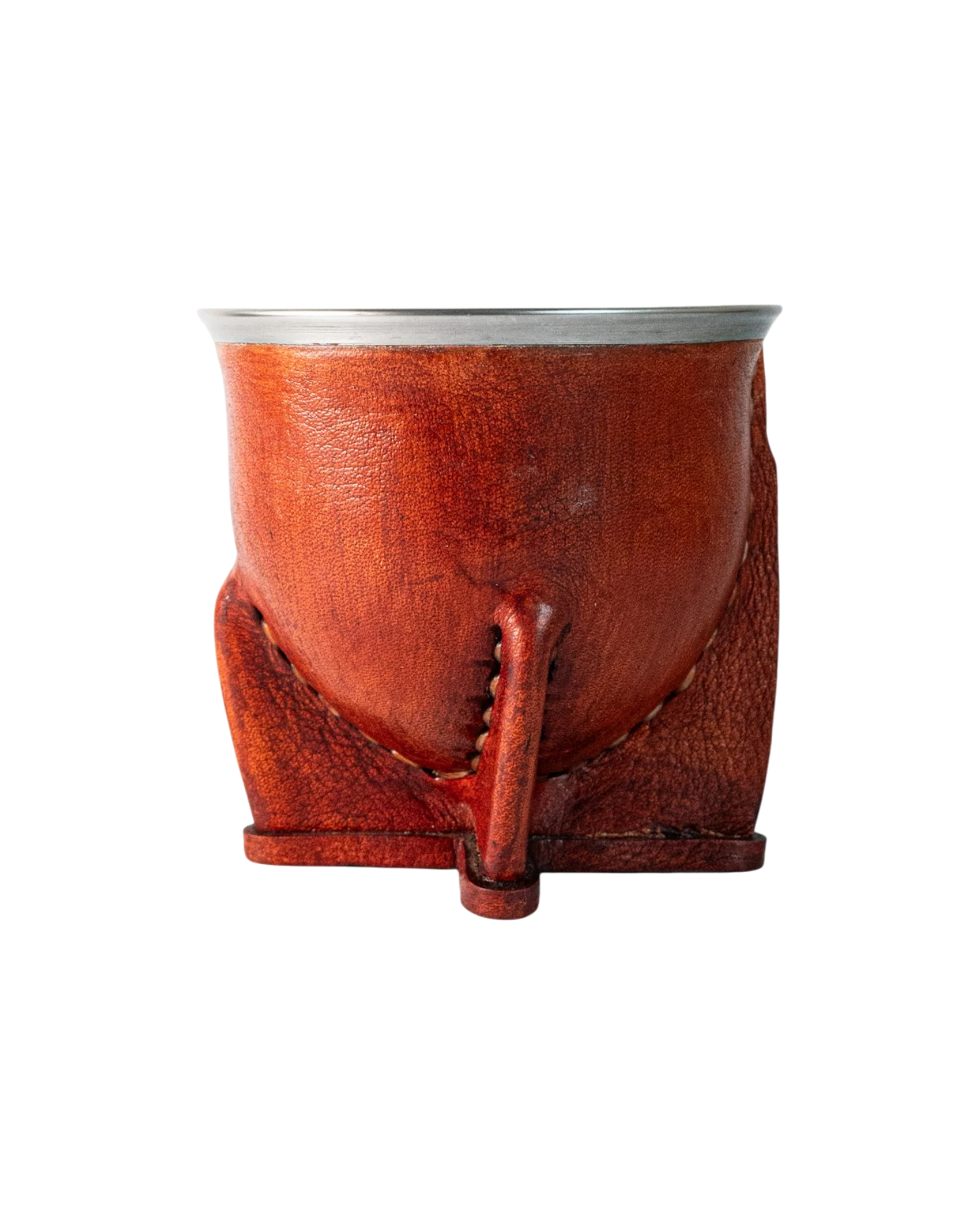 Mate Camionero de calabaza natural forrado en cuero vacuno marrón con virola de acero inoxidable. Mate Club.