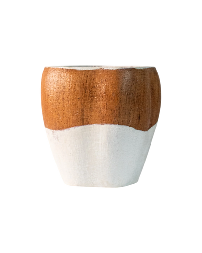 Mate de algarrobo blanco y marrón pintado a mano por Mate Club, con bombilla de regalo.
